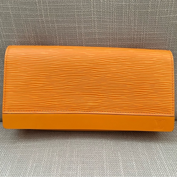 LOUIS VUITTON ๐งก Honfleur Epi Clutch Bag with dust bag - Picture 5 of 7